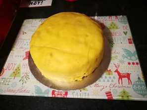 Marzipan on Christmas cake